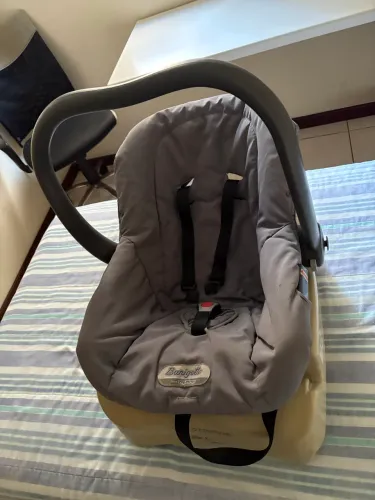 Bebê conforto para carro com base 