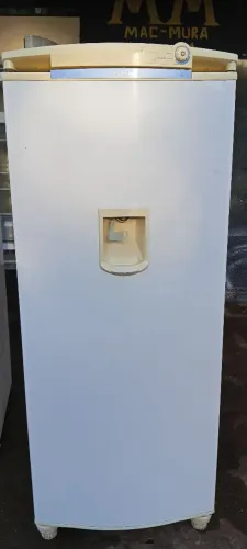 Vendo Geladeira marca Consul Gelo seco 319 Litros