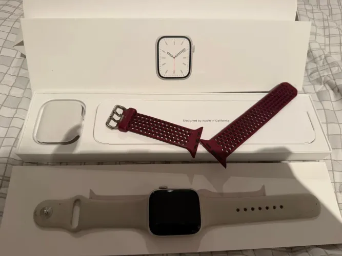 Apple Watch com caixa + NF + pulseira extra - Funcionando perfeitamente