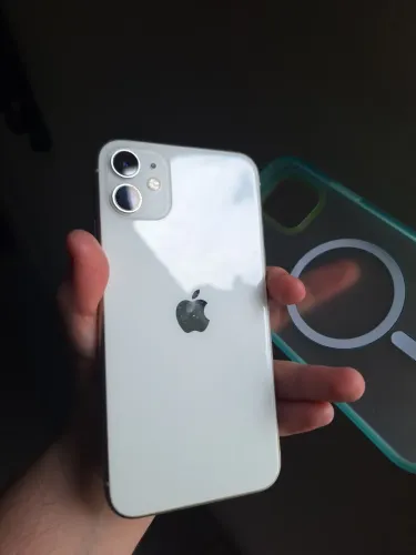 IPHONE 11 64