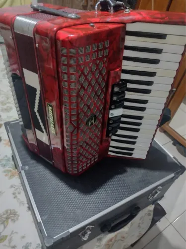 ? DESAPEGO - SANFONA MICHAEL 80 BAIXOS ?