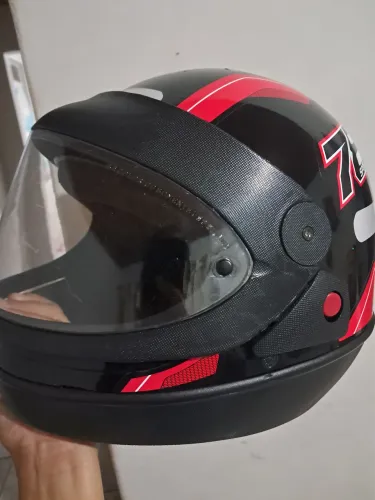 Capacete novo