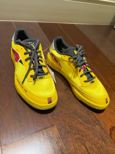 Tênis Reebok Tamanho 39 Power Rangers Dourado Sem Uso, fora da caixa