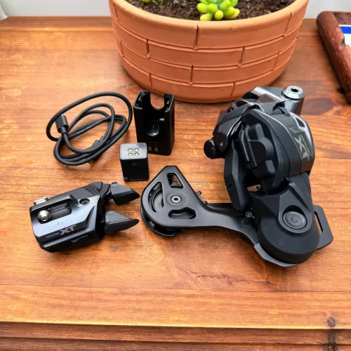 Kit Shimano Deore XT DI2 (eletrônico)