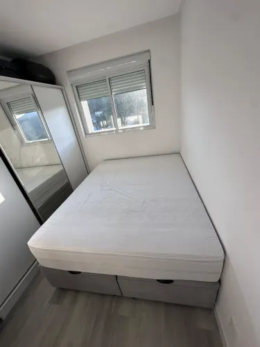 Colchão Queen com box baú 1,98m x 1,58m