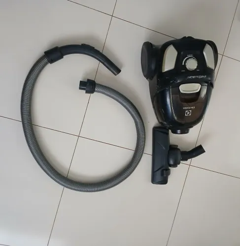 Aspirador de po 1600W
