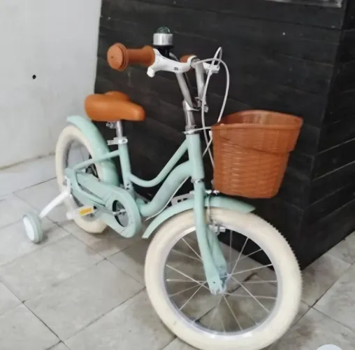 Bicicleta infantil Aro 16. Verde agua Vintage com cestinha