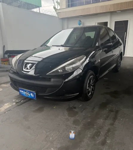 Peugeot 207 Sedan Passion XR 1.4 Flex 8V 4P 2011
