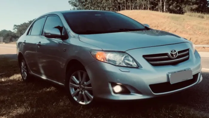 Toyota Corolla Altis 2.0 Flex 16V Aut. 2011