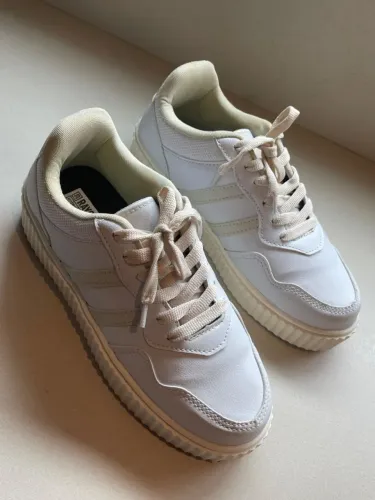 Tênis feminino casual sneaker original basico