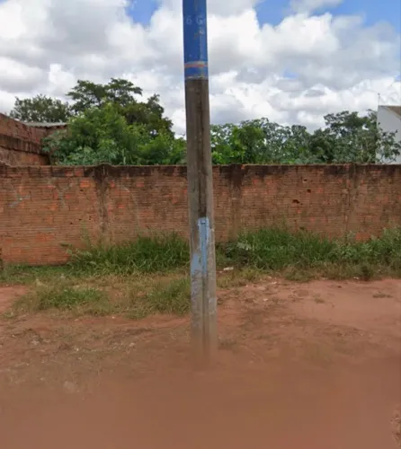 Vendo ou troco terreno por carro