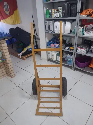 Carro ou Carrinho de Ferro para Carga