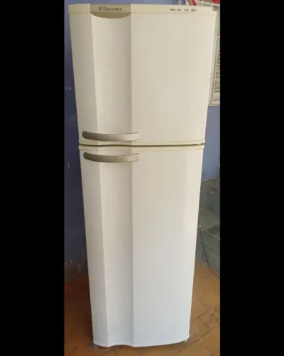 Refrigerador DUPLEX ELECTROLUX FROST FREE 