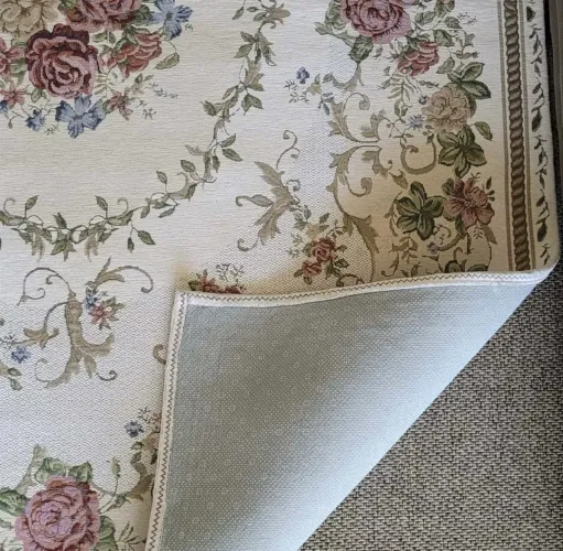 Vendo Tapete Floral Jasmim