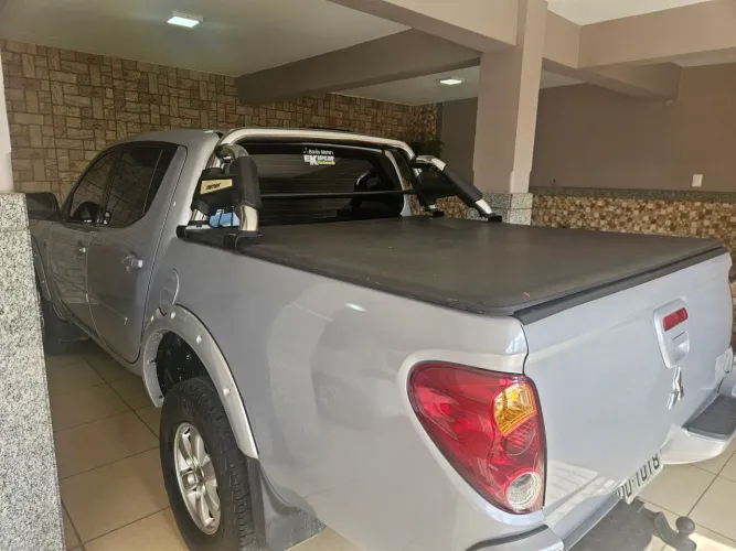 Mitsubishi L200 Triton GLS 3.2 CD TB Int.diesel MEC 2013