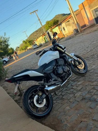 Moto toda filé procendecia boa sem nada pra fazer ?