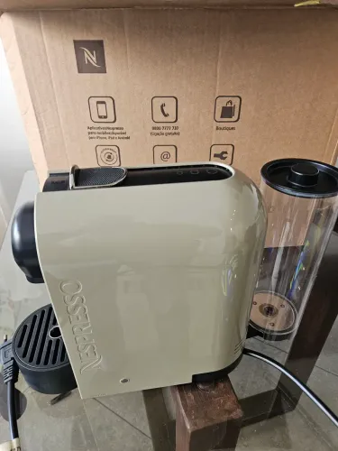 Cafeteira Nespresso C50 U