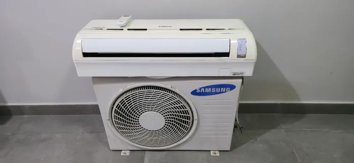 Ar-condicionado Split Samsung 12.000 Btus Quente e Frio 220v