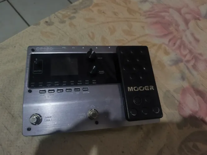 Pedaleira Mooer ge 150