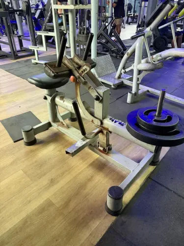Vendo panturrilha sentada valor 1.500