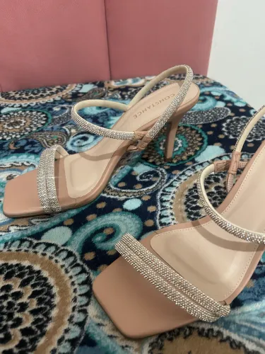 Sandália Constance Nude com Strass - Nº 37 - Nova por R$150
