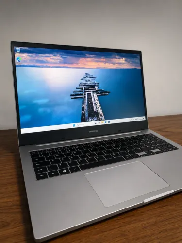 Notebook Samsung Book E30 i3 10ª Geração | 8GB RAM DDR4| SSD NVMe 512GB