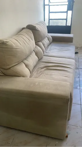 Mesa e sofá
