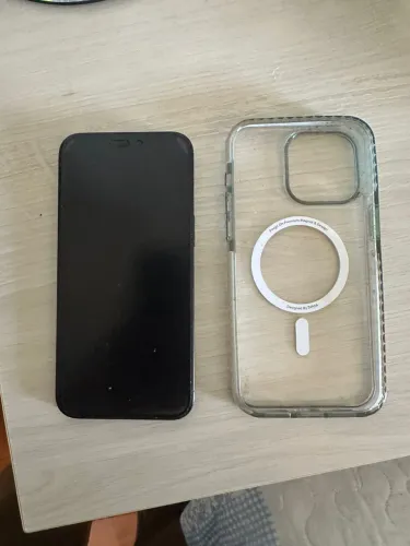 iPhone 15 Pro Max - Bateria em 87%