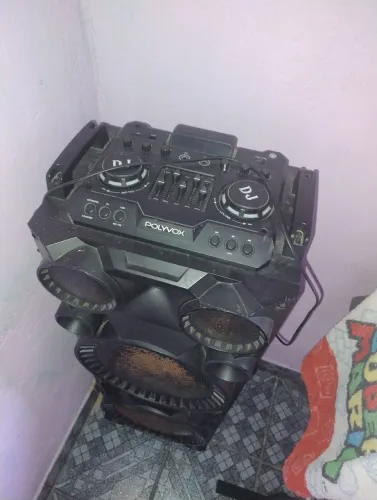 Caixa de som polivox 1800w