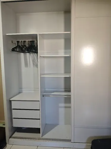 Guarda roupa 6 gavetas