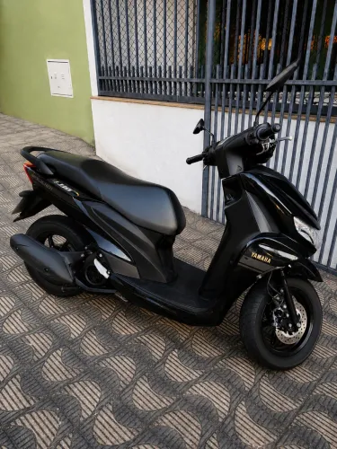 Yamaha Fluo 125 ABS ? 2022/2023 ? apenas 1.500 km