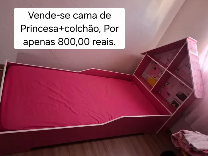 Vende-se Cama de Princesa+Colchão