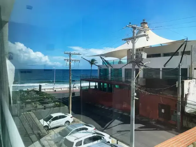 ALUGUEL OARA O CARNAVAL DE SALVADOR NO CIRCUITO DA BARRA COM VISTA PARA A FOLIA E PARA O M