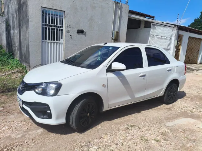 Toyota Etios X Sedan 1.5 Flex 16V 4P Aut. 2020