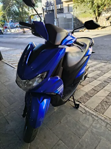 Yamaha Fluo 2025 único dono