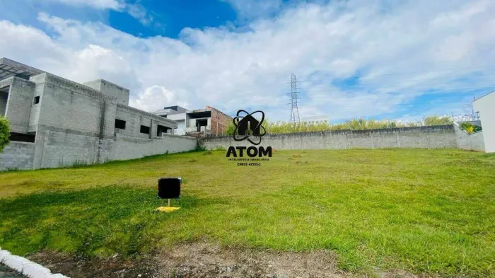 Terreno inteiro a venda no condomínio Recanto Verde em Taubaté