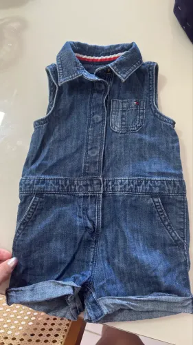 Macaquinho Tommy Hilfiger 12M