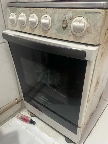 Fogão com avaria,porém funcionando perfeitamente