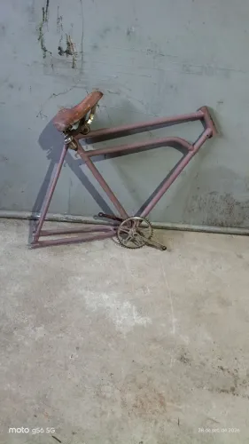 Vendo quadro da bicicleta Merk Suissa