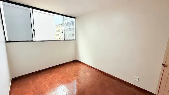 Imóvel para venda possui 90 metros quadrados com 3 quartos em Vila Jaraguá - Goiânia - GO