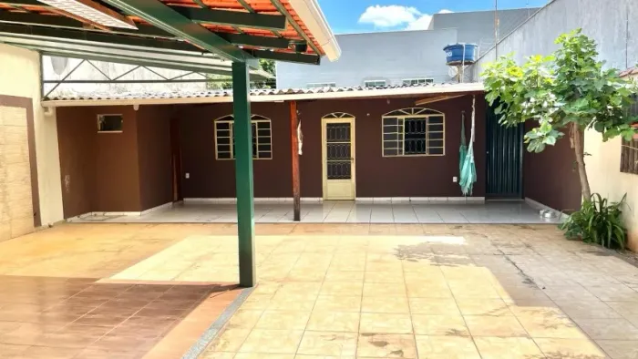 Casa 2 quartos, garagem ampla, Granja Modelo, Riacho Fundo 1 - ?Alugo?