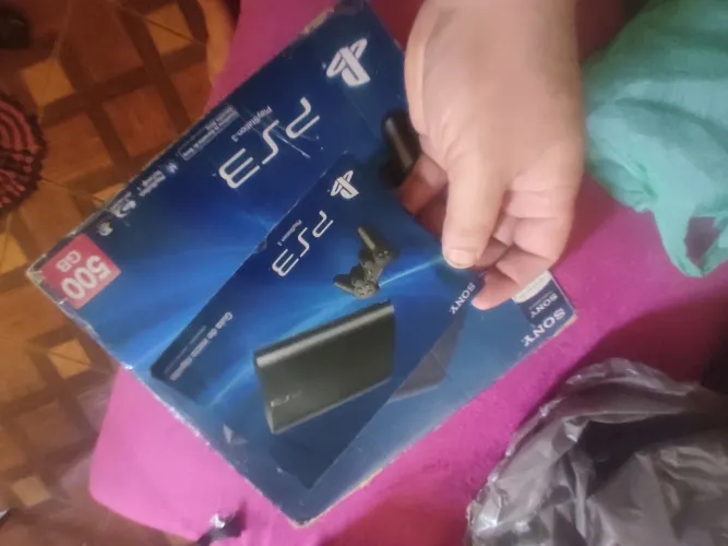 Ps3 desbloqueado com caixa manual 2 controles originais 16 mil jogos parcelo até 12 x