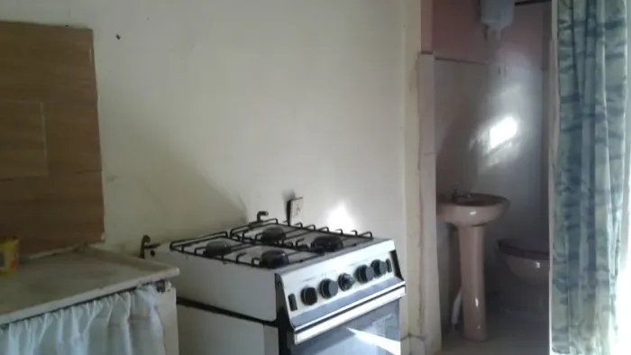 Quitinete centro mesquita 750,00 pacote