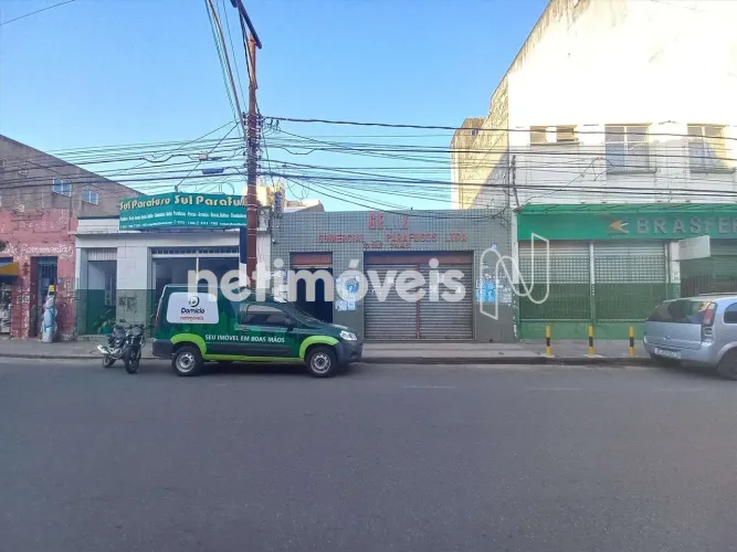 Loja com Área Total de Aproximadamente 300 m²; para Aluguel ou Venda na Calçada ( Cidade B