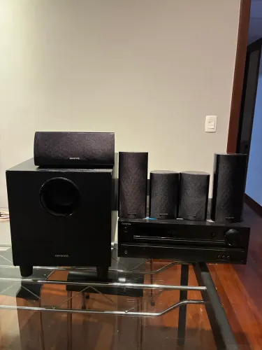 Home Theater Onkyo - modelo ht-r390