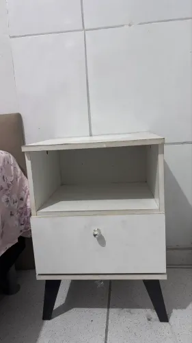 Dois criados mudos grande