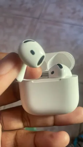Air pods 4