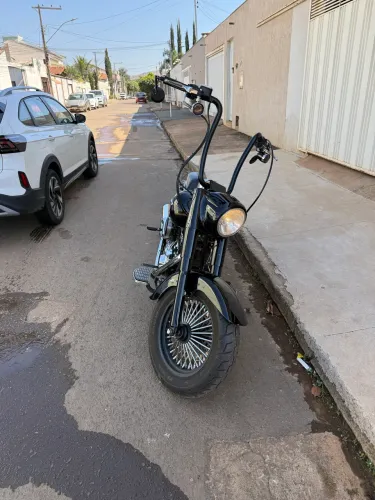 Vendo Harley muito nova e bem cuidada