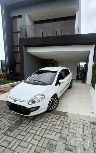 Fiat Punto Attractive 1.4 Fire Flex 8V 5P 2013