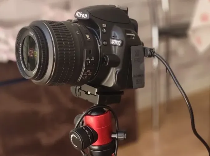Nikon D3100 + Lente 18-55mm + Tripé + Disparador | 17 Mil Disparos